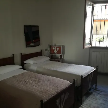 La Piazza فندق مبيت وإفطار