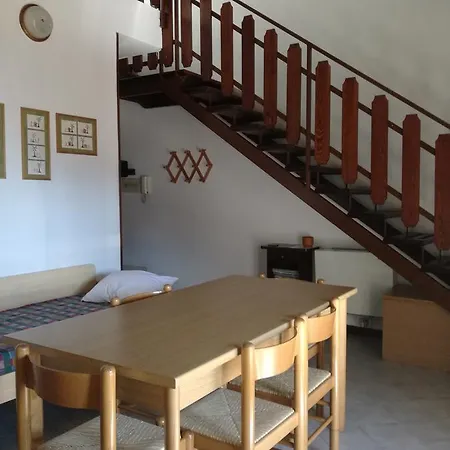 La Piazza فندق مبيت وإفطار زونه