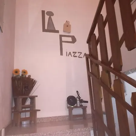 فندق مبيت وإفطار La Piazza زونه